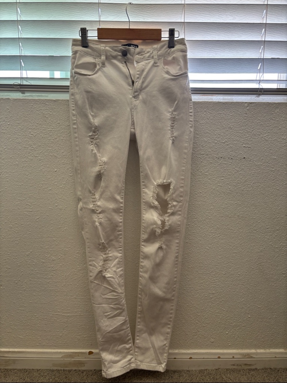 Fashion Nova White Distressed Skinny Jeans